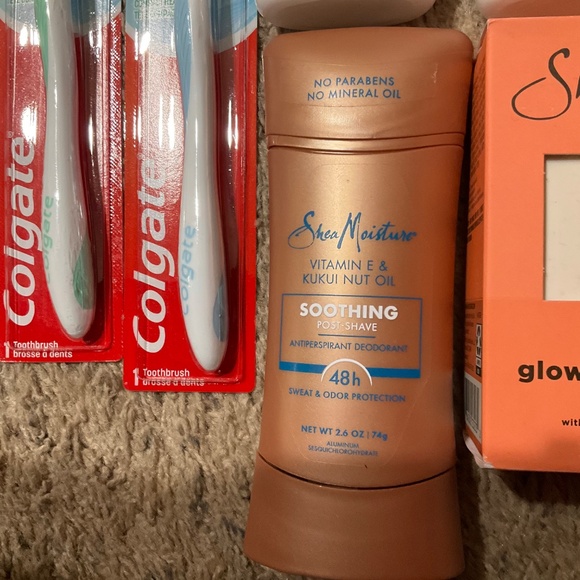 Personal Care Bundle - Picture 2 of 8